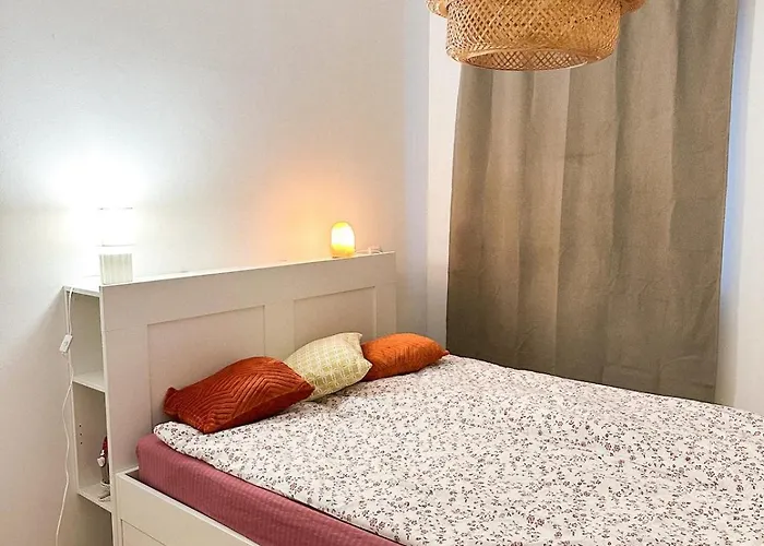 Modern 2-room Private In Center *